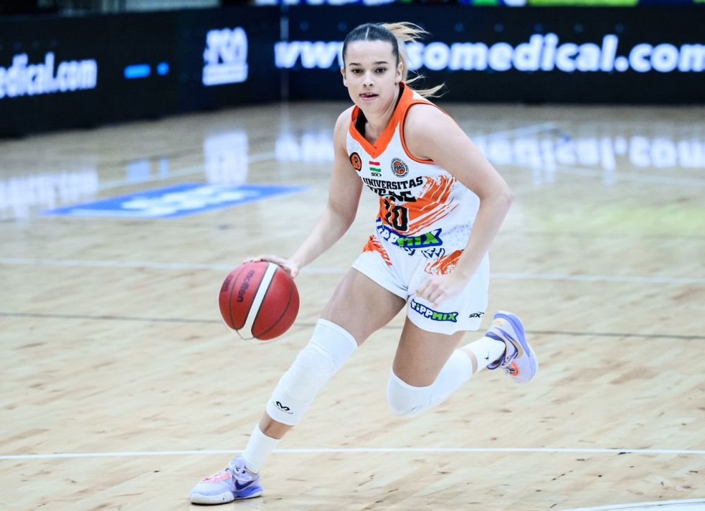 Rátkai Eszter