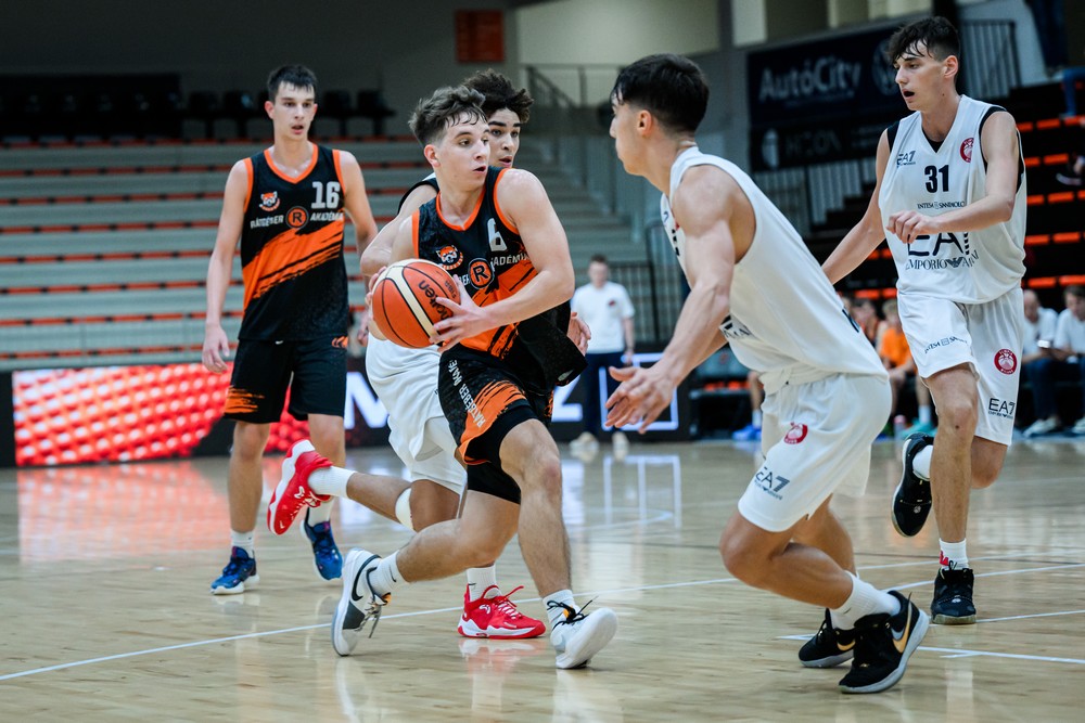 Olimpia Milano – NKA Pécs U16