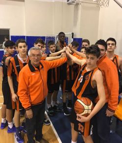 Veretlenül lett tornagyőztes U15-ös fiú csapatunk Isztambulban 