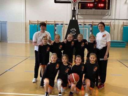 Az U10-es lányok is tornagyőztesként jöttek haza