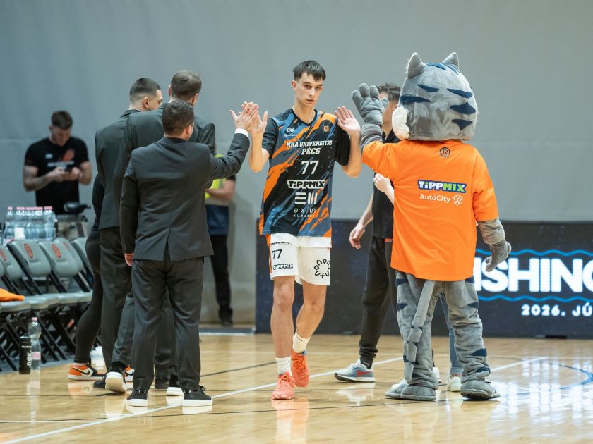 Burony Bálint nagyon keményen dolgozik azért, hogy még jobb, képzettebb, sokoldalúbb játékos legyen