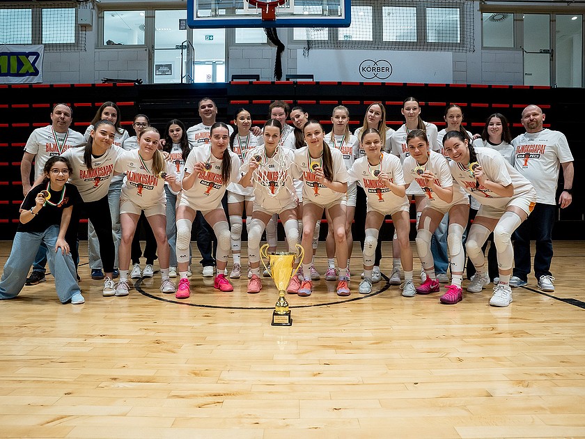 Dupla döntős győzelmet követően aranyérmes U23-as csapatunk 
