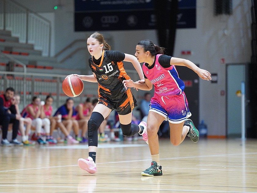 Egyre jobban megmutatja karakterét december legjobbja, Győző Emma