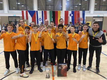 Harmadik helyen végzett U14-es fiú csapatunk a hagyományos zágrábi Karácsonyi Kupán!