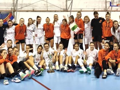 Második lett U15-ös leány csapatunk a Demsar Kupán