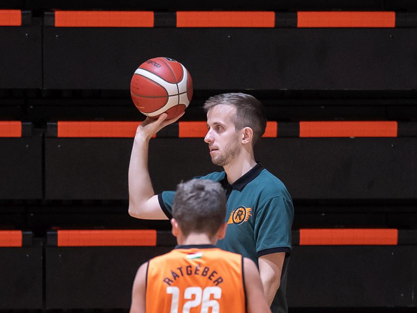 Nagyon örül neki Velkey József, hogy nálunk dolgozhat, mert itt az edzők is sokat fejlődhetnek