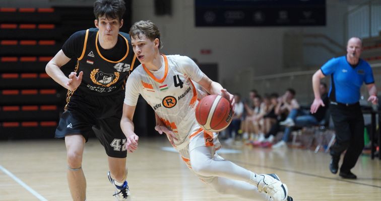 A pécsi Gáspár családban nagyon örülnek neki, hogy a két fiú a pécsi akadémián kosárlabdázhat!