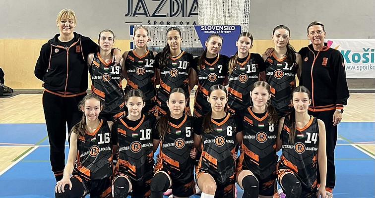 Kilenc meccs után hibátlan teljesítménnyel jutottak a nemzetközi torna fináléjába U14-es lányaink