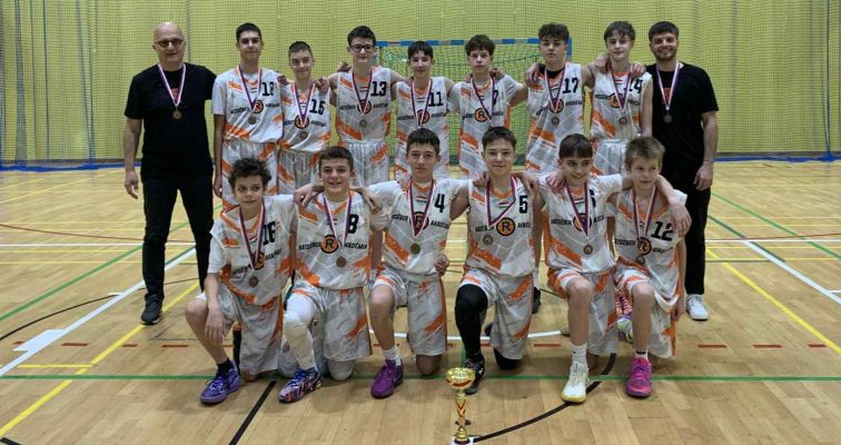 Nagyon hasznos nemzetközi mérkőzéseket játszott serdülő fiú csapatunk Csehországban