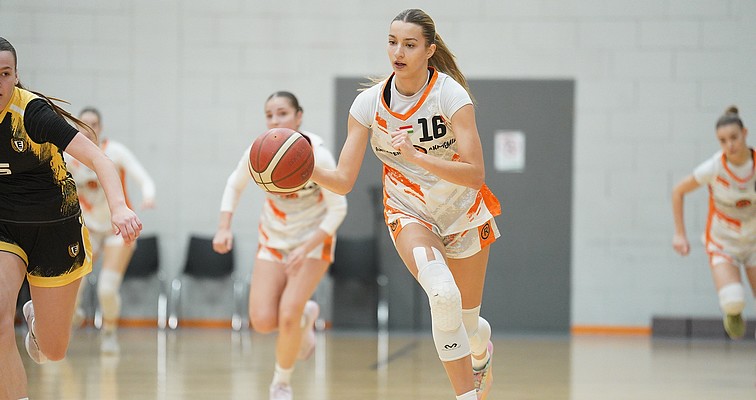 Tizenegy játékosunk és két edzőnk készülhet a nemzeti válogatottakkal