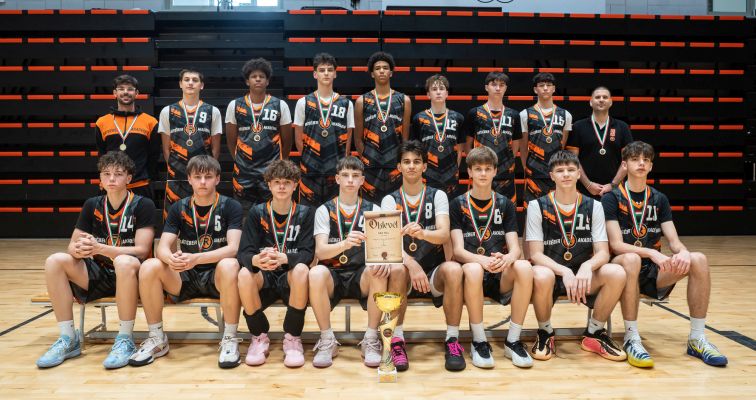 Veretlenül lettek bajnokok az U15-ös fiúk a Kiemelt Utánpótlás Kupában!